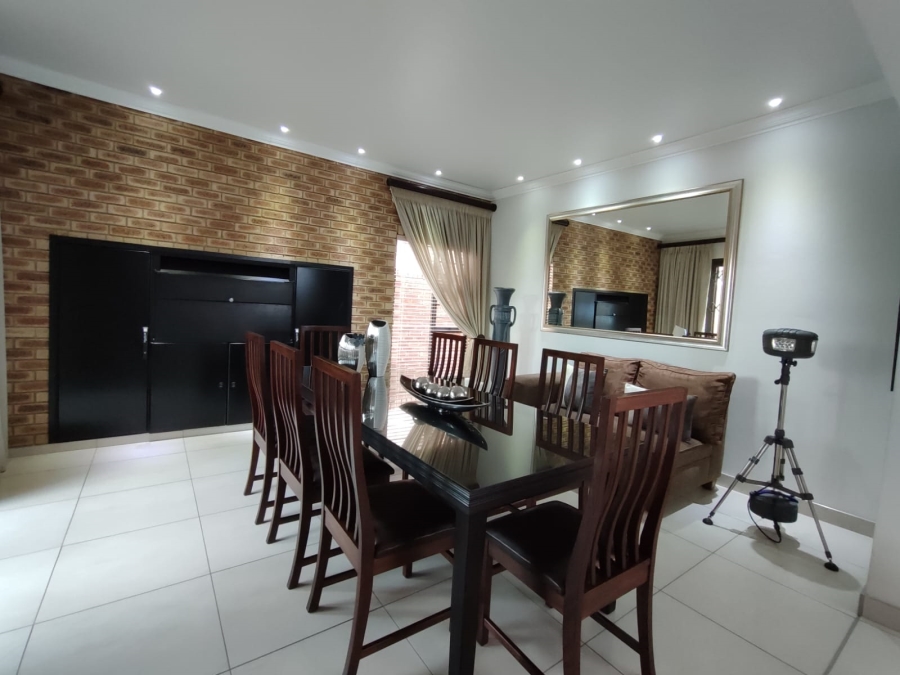 2 Bedroom Property for Sale in Flamwood North West